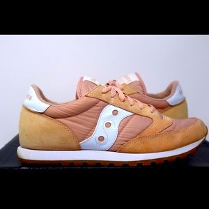 Saucony - Wmns Jazz Low Pro ‘Salmon / White’